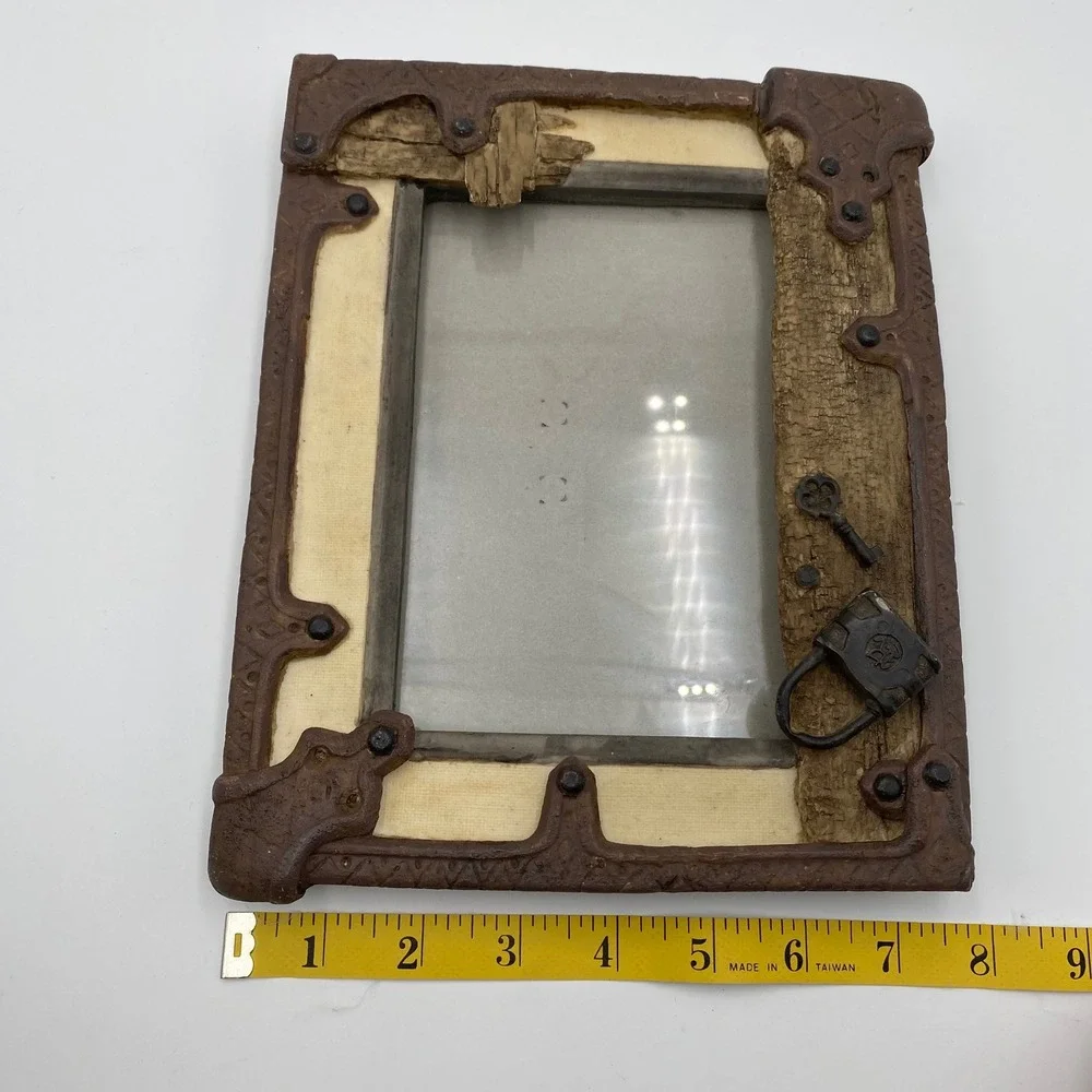Rustic Steampunk‎ Trunk Photo Frame 5x7 Lock Key Vintage Accent Shelf Decor